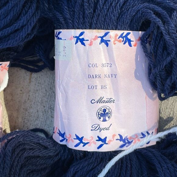 Bernat Navy Blue Yarn lot of 2 vintage virgin wool - Picture 7 of 8